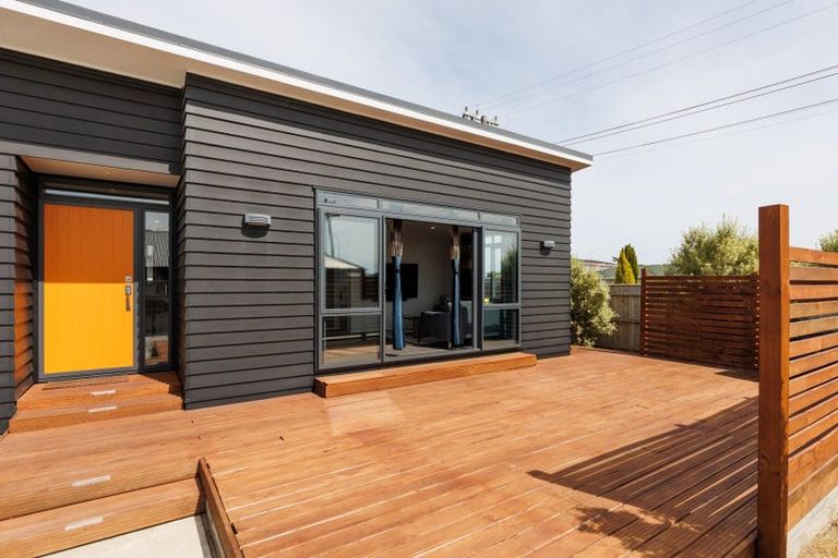 Photo of property in 35 Fairs Road, Milson, Palmerston North, 4414