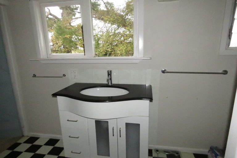 Photo of property in 2/4963 Waimate Highway, Glenavy, Waimate, 7980