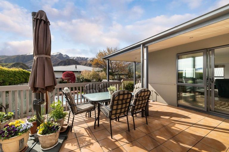 Photo of property in 19 Bracken Street, Arrowtown, 9302