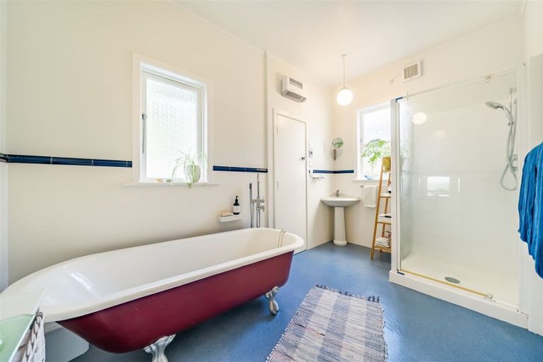 Photo of property in 93 Oroua Street, Eastbourne, Lower Hutt, 5013