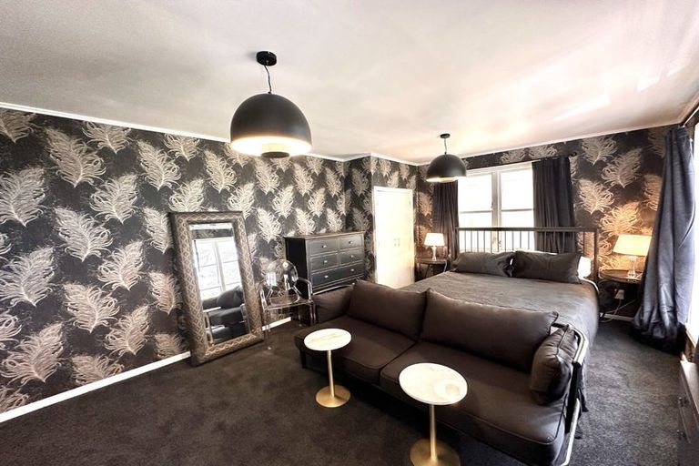 Photo of property in 35 Patanga Crescent, Thorndon, Wellington, 6011