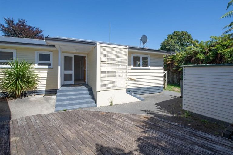 Photo of property in 37 Rutland Street, Utuhina, Rotorua, 3015