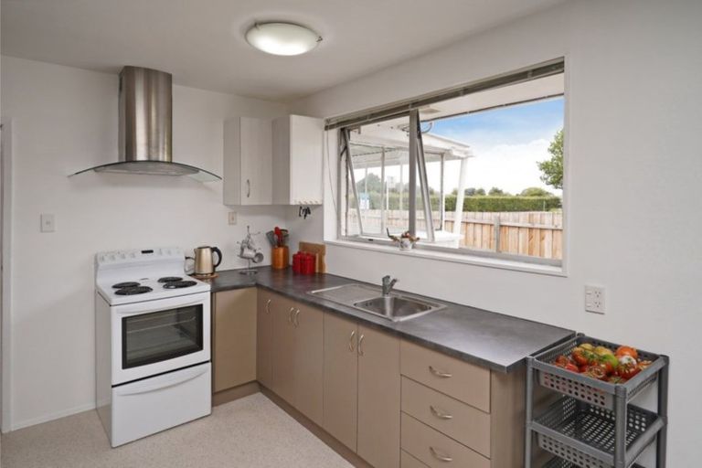 Photo of property in 2 Bush Street, Rangiora, 7400