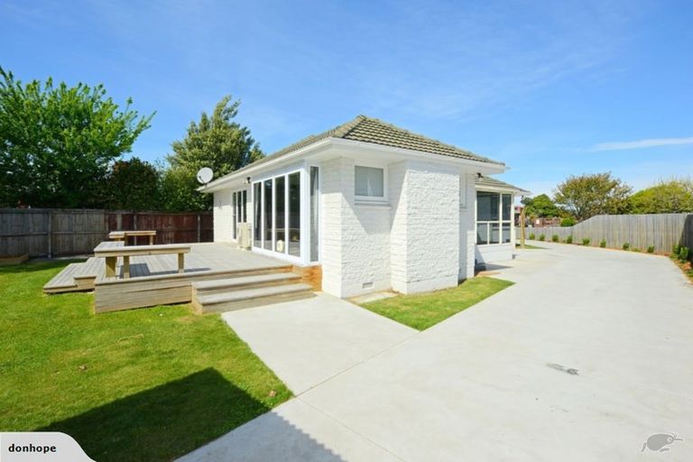 Photo of property in 8 Bellina Place, Broomfield, Christchurch, 8042