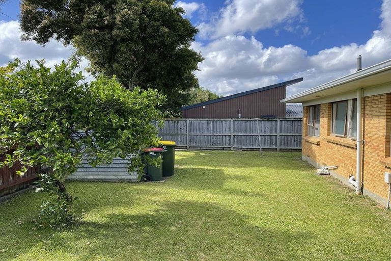 Photo of property in 2/78 Prince Regent Drive, Half Moon Bay, Auckland, 2012