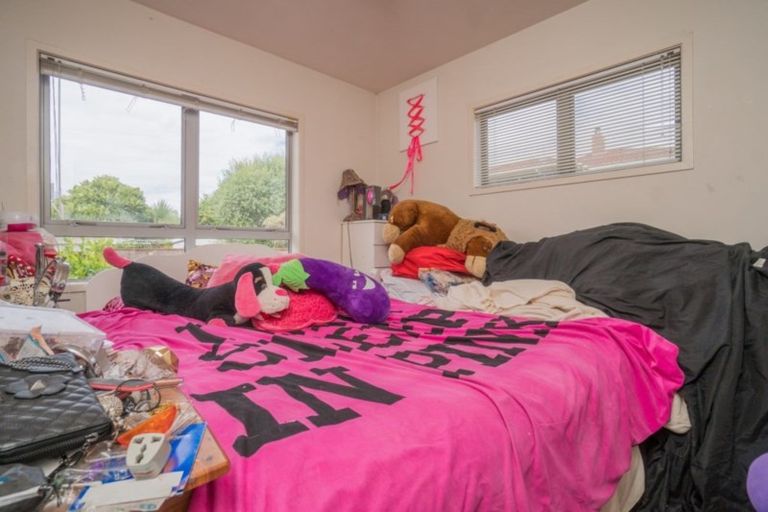 Photo of property in 281 Te Atatu Road, Te Atatu South, Auckland, 0610