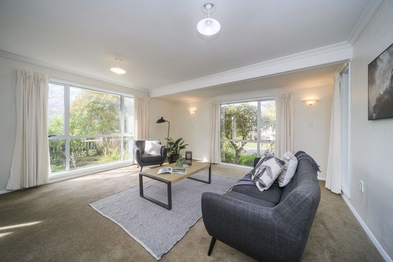 Photo of property in 2 Belmont Place, Terrace End, Palmerston North, 4410