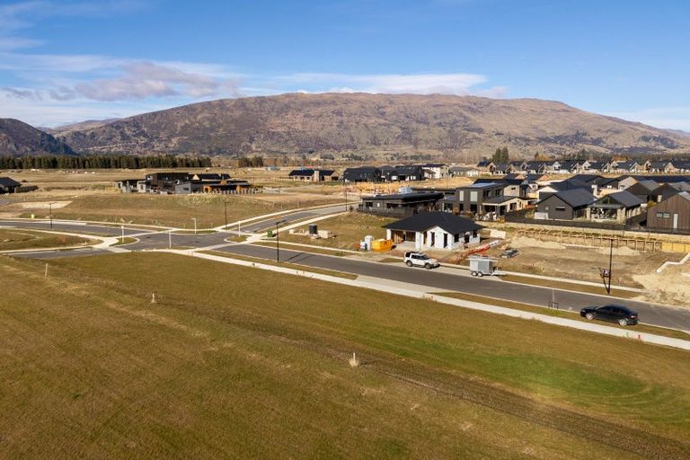 Photo of property in 51 Avalon Station Drive, Wanaka, 9305
