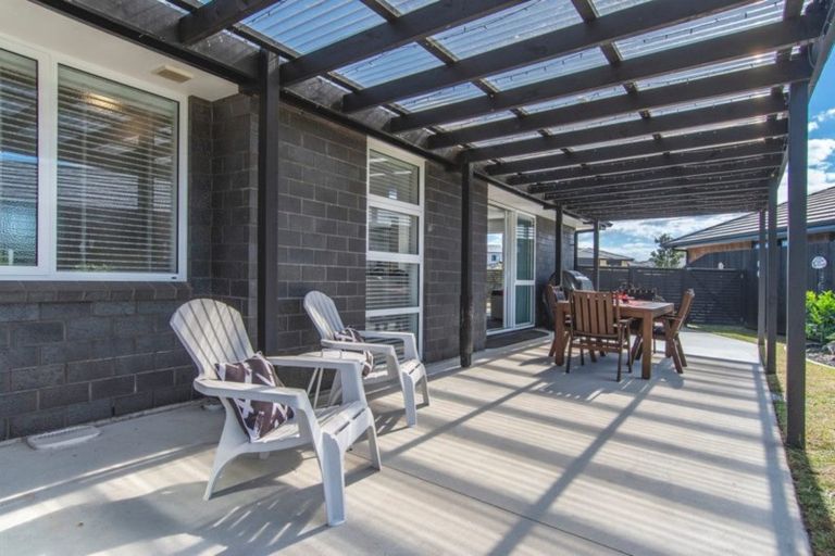 Photo of property in 17 Blanche Road, Papamoa Beach, Papamoa, 3118