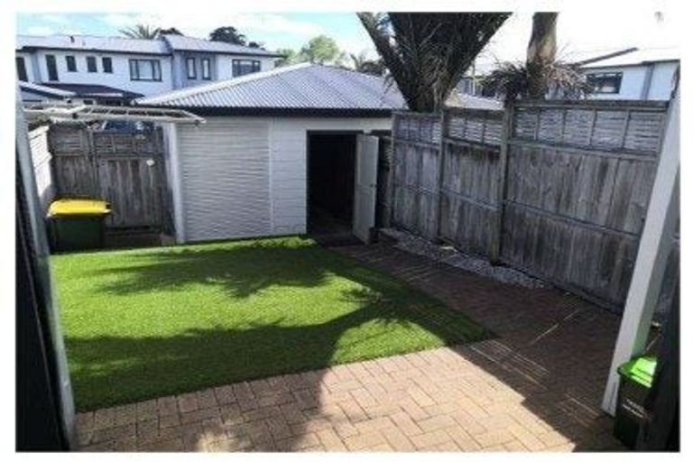 Photo of property in 38/2 Armoy Drive, East Tamaki, Auckland, 2016