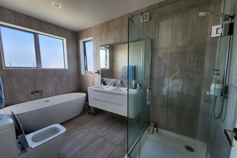 Photo of property in 66c Te Oneroa Way, Long Bay, Auckland, 0630