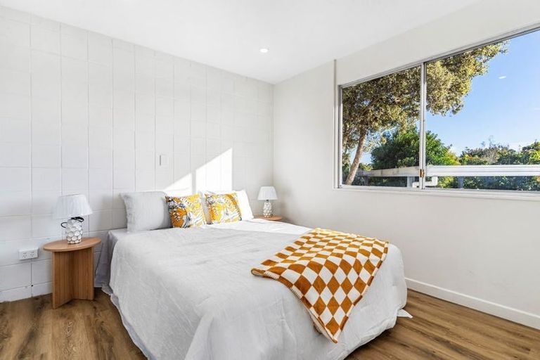 Photo of property in 1/8 Wilbur Place, Pakuranga Heights, Auckland, 2010