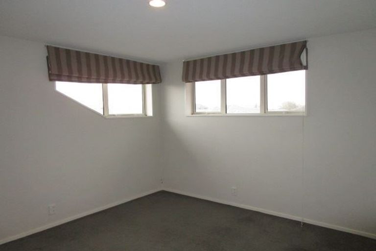 Photo of property in 10 Coppinger Terrace, Aidanfield, Christchurch, 8025