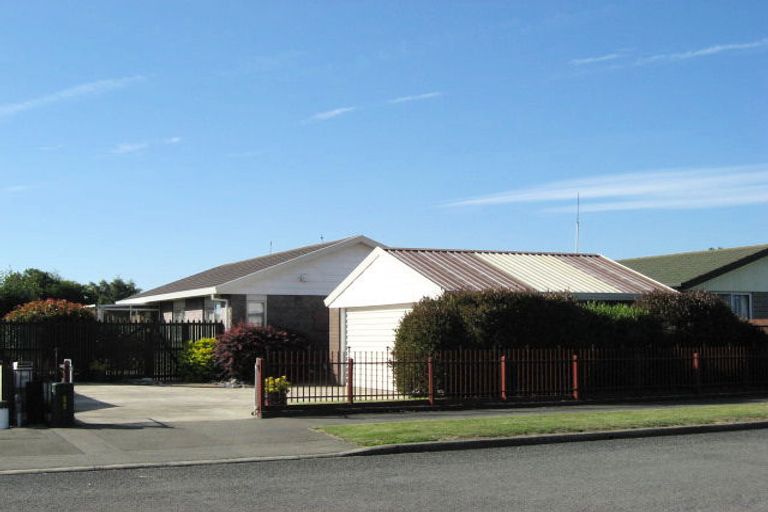 Photo of property in 35 Raupo Street, Bromley, Christchurch, 8062