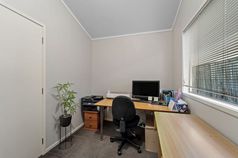 Photo of property in 21a Sabot Place, Massey, Auckland, 0614