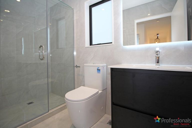 Photo of property in 137a Mahia Road, Wattle Downs, Auckland, 2103