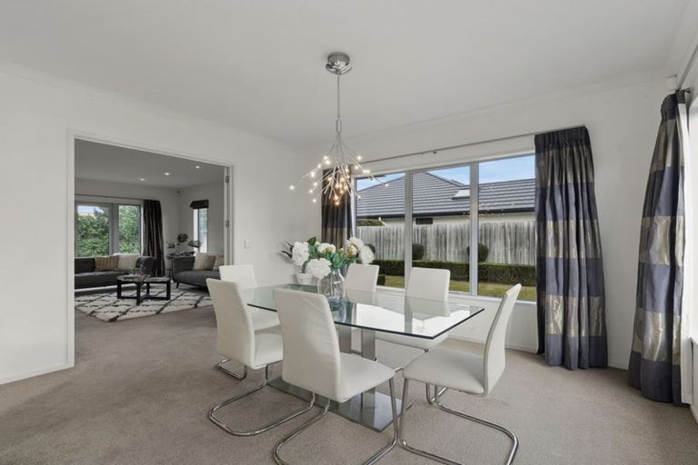 Photo of property in 23 Foresters Crescent, Parklands, Christchurch, 8083