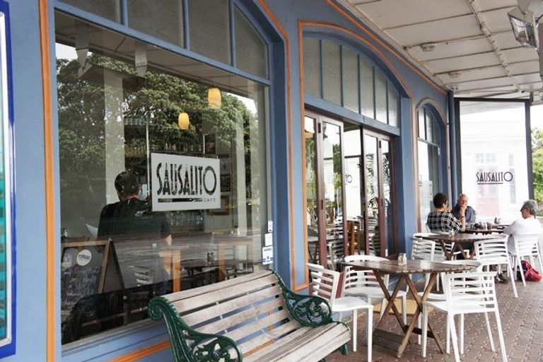 Photo of property in 3/23a Gladstone Road, Northcote, Auckland, 0627