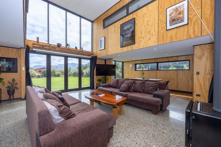 Photo of property in 29 Newcastle Road, Hawea Flat, Wanaka, 9382