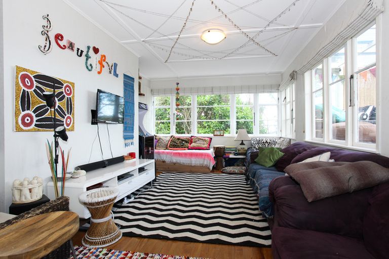 Photo of property in 9 Manukau Road, Raglan, 3225