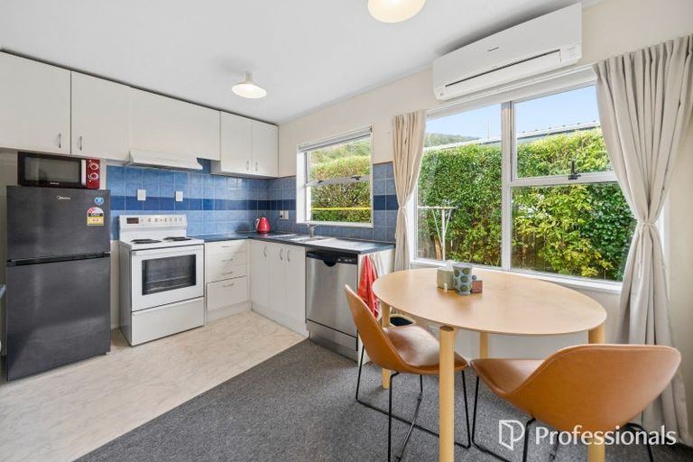 Photo of property in 7a Lincoln Grove, Wainuiomata, Lower Hutt, 5014