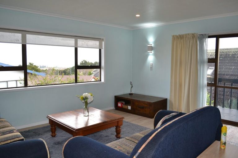 Photo of property in 10 Sophora Place, Totara Heights, Auckland, 2105