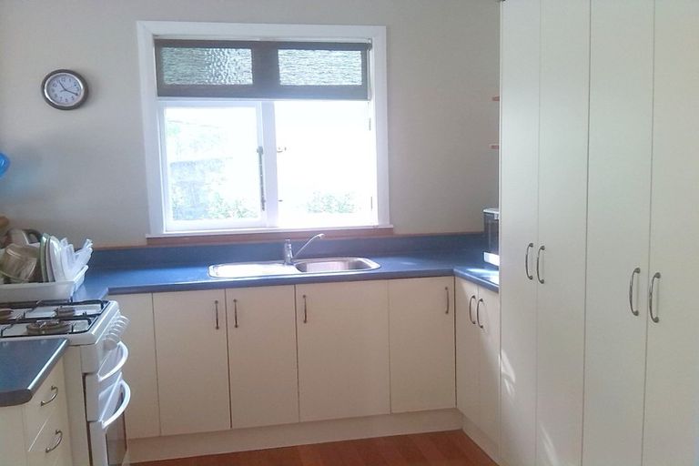 Photo of property in 195 Tukapa Street, Westown, New Plymouth, 4310