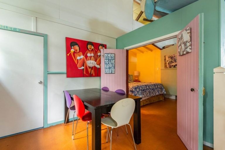 Photo of property in 84 Moana Street, Otaki Beach, Otaki, 5512