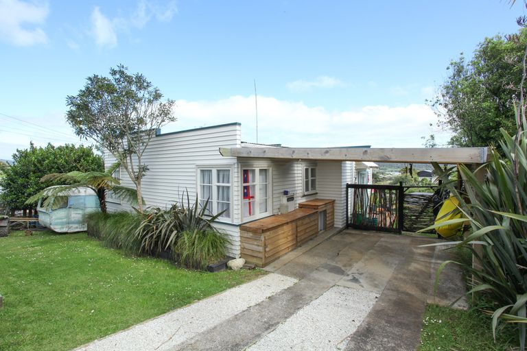 Photo of property in 9 Manukau Road, Raglan, 3225