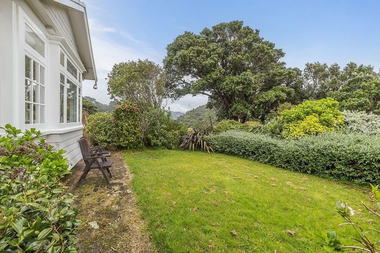 Photo of property in 7 Moana Road, Kelburn, Wellington, 6012