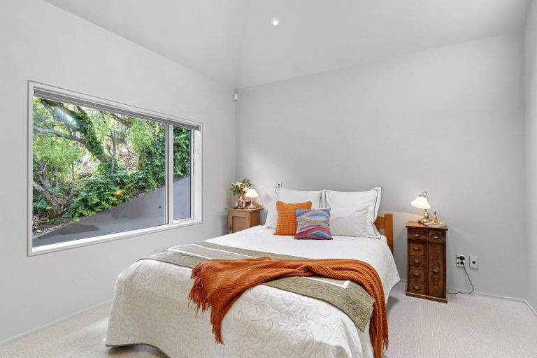 Photo of property in 36 Saint Andrews Hill Road, Mount Pleasant, Christchurch, 8081