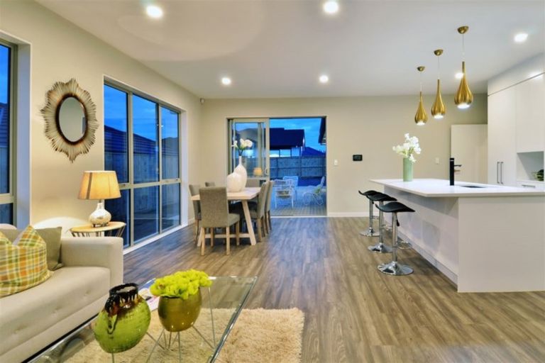 Photo of property in 5 Tilly Lane, Huapai, Kumeu, 0810