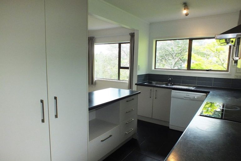 Photo of property in 1/19 Saddleback Rise, Murrays Bay, Auckland, 0630