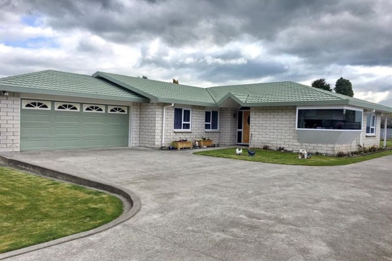 Photo of property in 29 Mills Street, Eltham, 4322