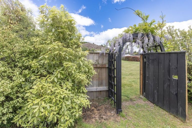 Photo of property in 10 Rowena Crescent, Motuoapa, Turangi, 3382