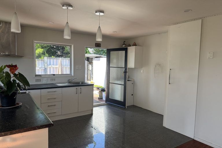 Photo of property in 26 Nile Road, Kelston, Auckland, 0602