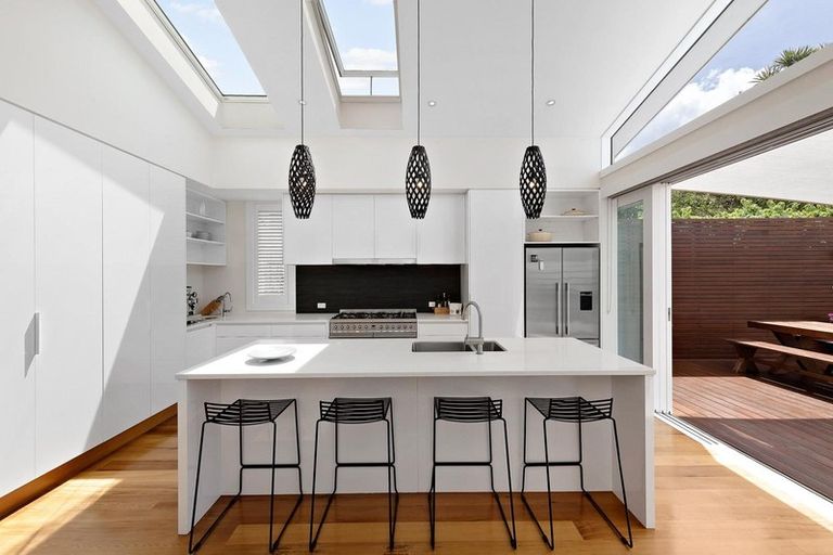 Photo of property in 31 Walmer Road, Point Chevalier, Auckland, 1022