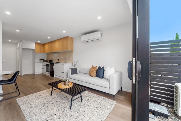 Photo of property in 361 Glengarry Road, Glen Eden, Auckland, 0602