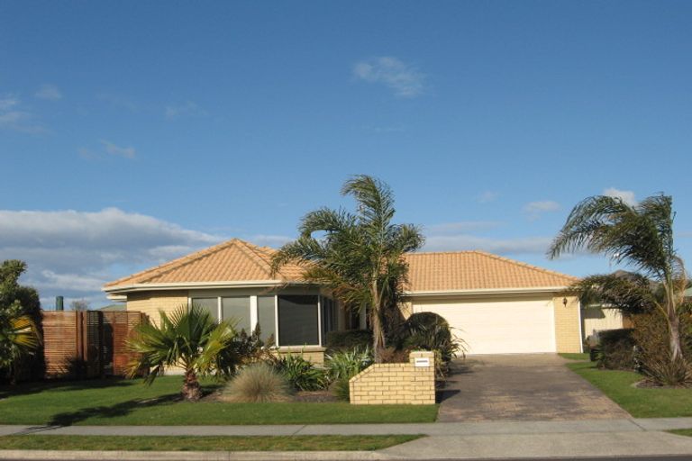 Photo of property in 156 Pacific View Road, Papamoa Beach, Papamoa, 3118