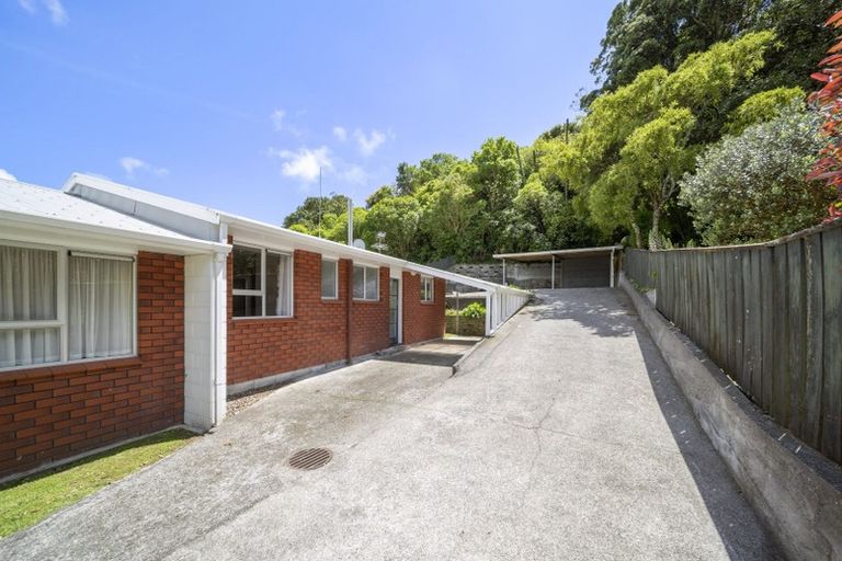 Photo of property in 36 Cumberland Street, Merrilands, New Plymouth, 4312