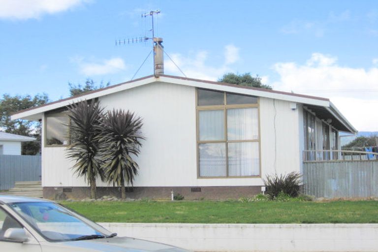 Photo of property in 43 Strathmore Avenue, Levin, 5510