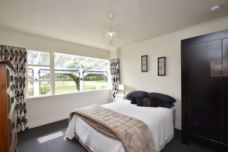 Photo of property in 42 Ferry Road, West Plains, Invercargill, 9879