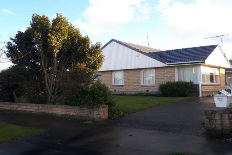 Photo of property in 35 Carruthers Street, Ilam, Christchurch, 8041
