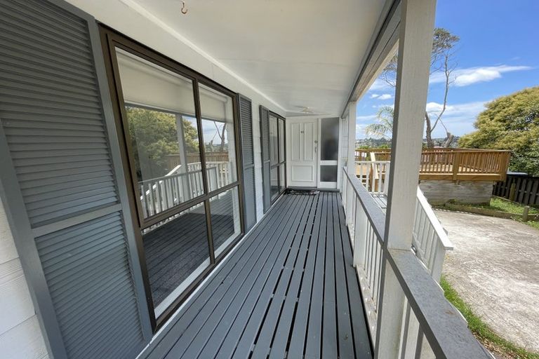 Photo of property in 65 Reynella Drive, Massey, Auckland, 0614