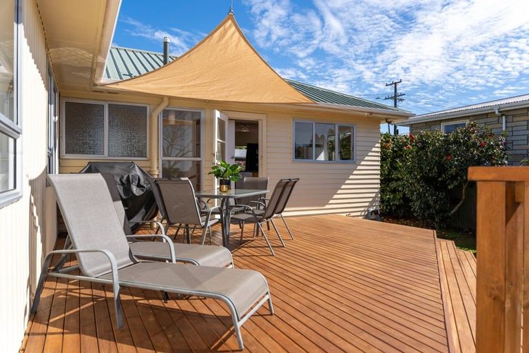 Photo of property in 133 Pioneer Road, Moturoa, New Plymouth, 4310