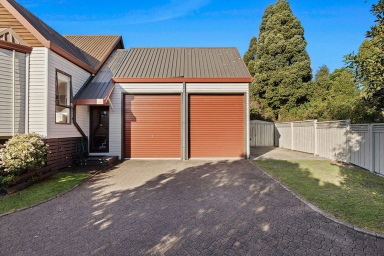 Photo of property in 8 Langstone Street, Welcome Bay, Tauranga, 3112