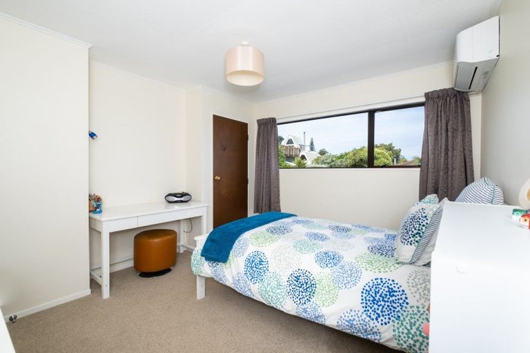 Photo of property in 9 Cumberland Rise, Taradale, Napier, 4112