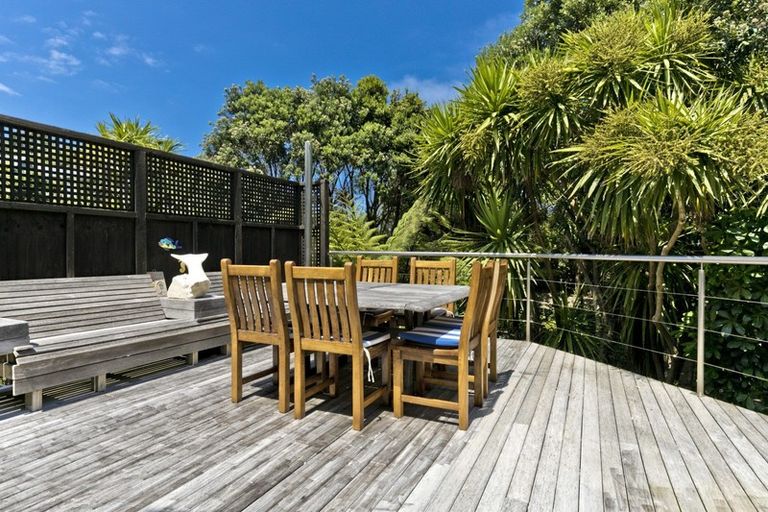 Photo of property in 43 Waitea Road, Muriwai, Waimauku, 0881