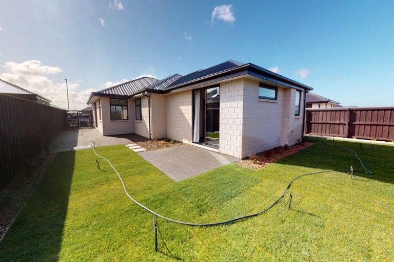 Photo of property in 14 Broadway Parade, Rolleston, 7615