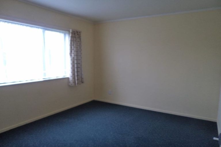 Photo of property in 7a Ross Crescent, Orewa, 0931